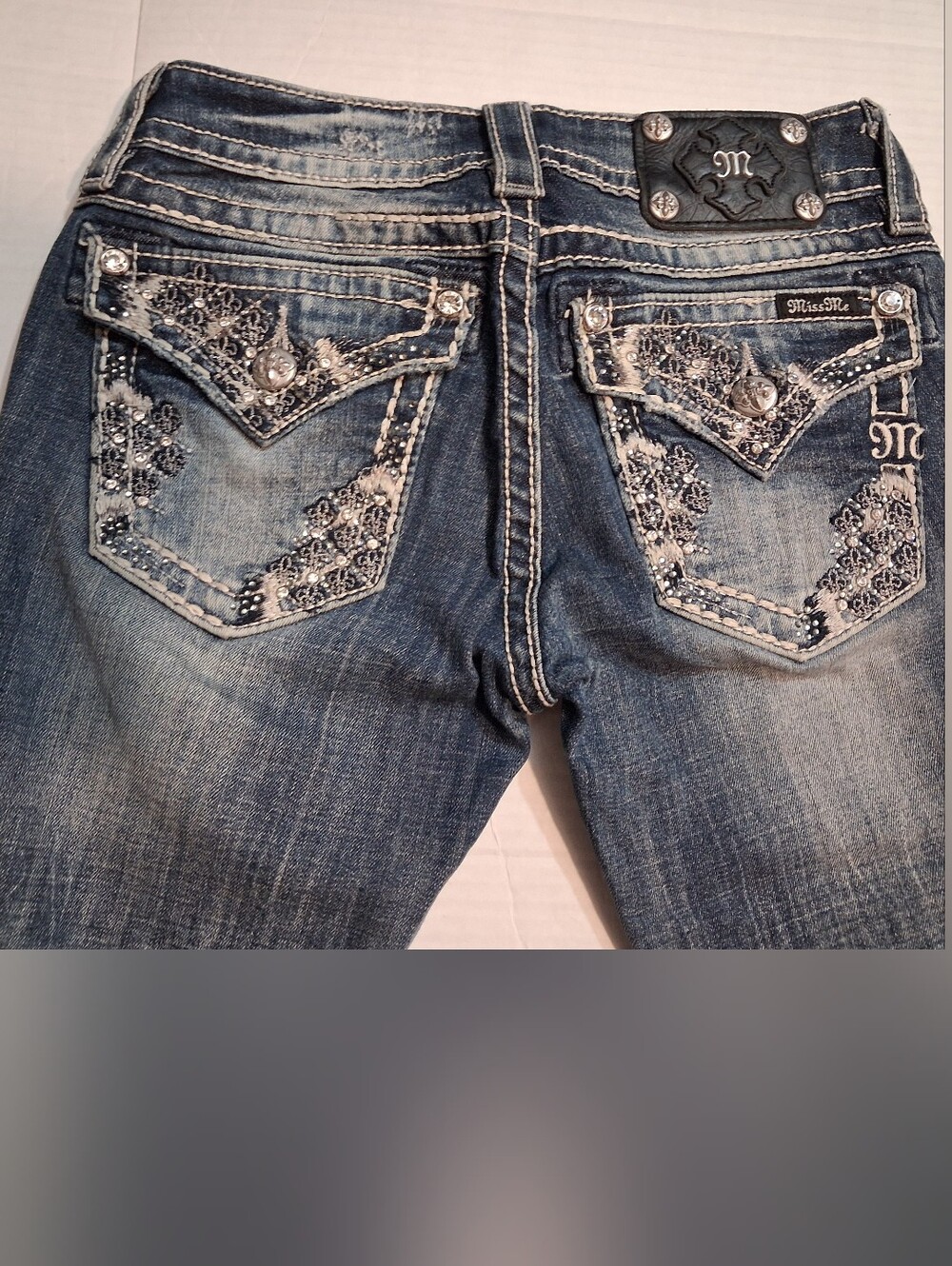 MISS ME Capris Jeans, Women, Blue+White  Washed, Distress,Sequin Embroidered, 26